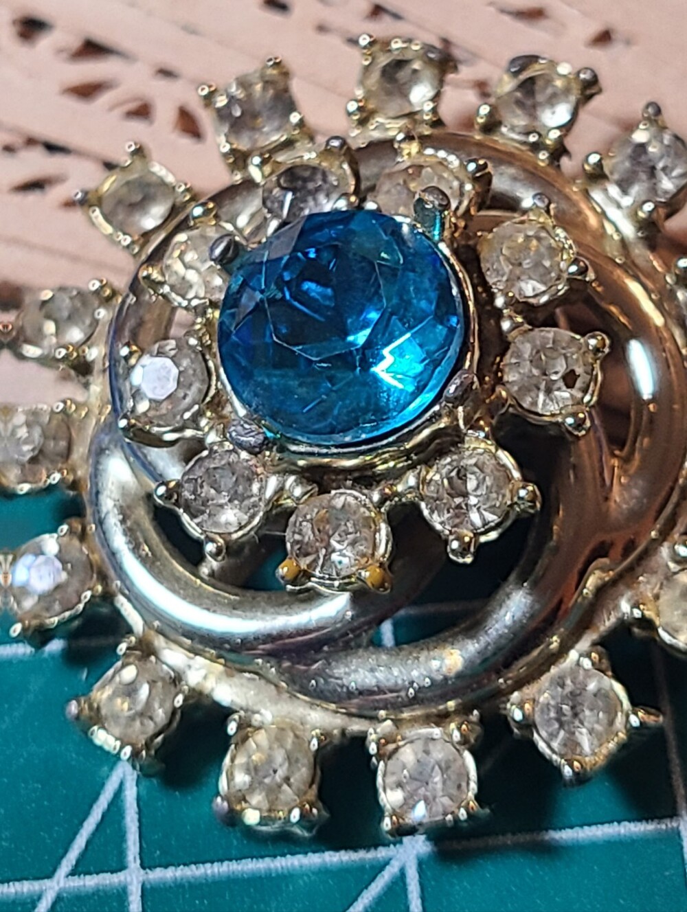 Blue Rhinestone Sunburst Brooch - Picture 16 of 17
